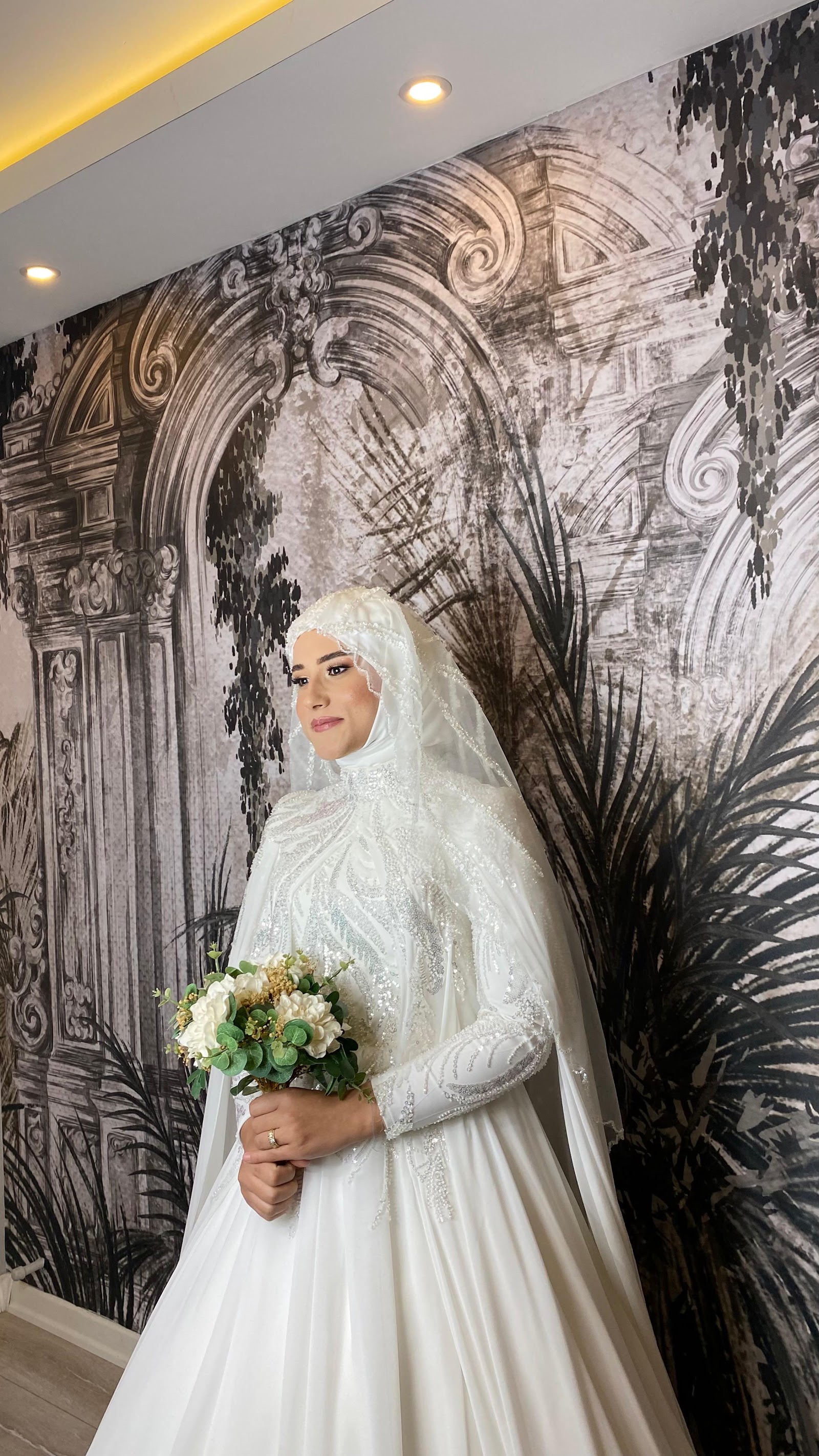 Ece Özenç Hair & Makeup Studio