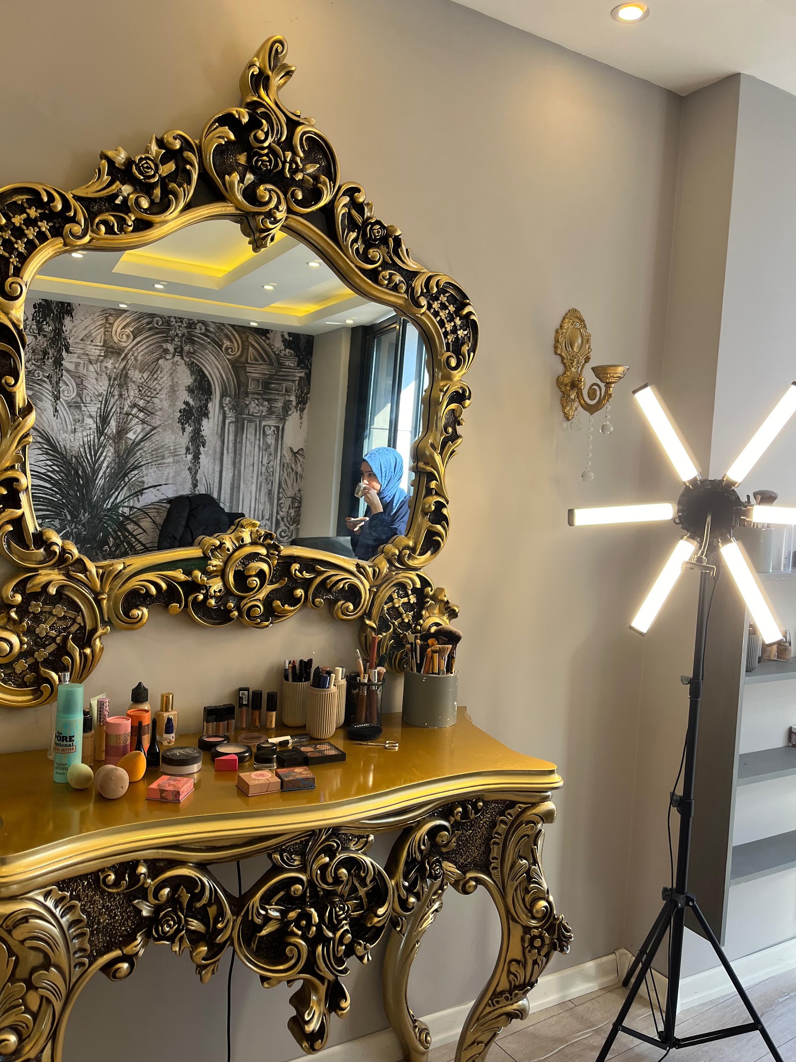 Ece Özenç Hair & Makeup Studio