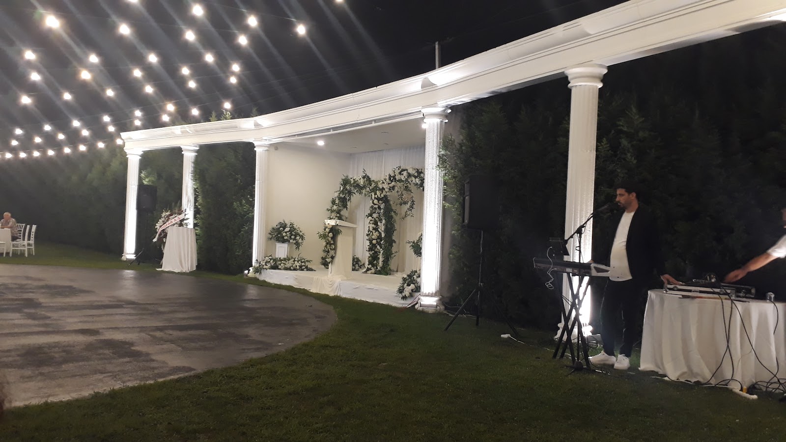 Kiana Bahçe Düğün ve Toplantı Salonu