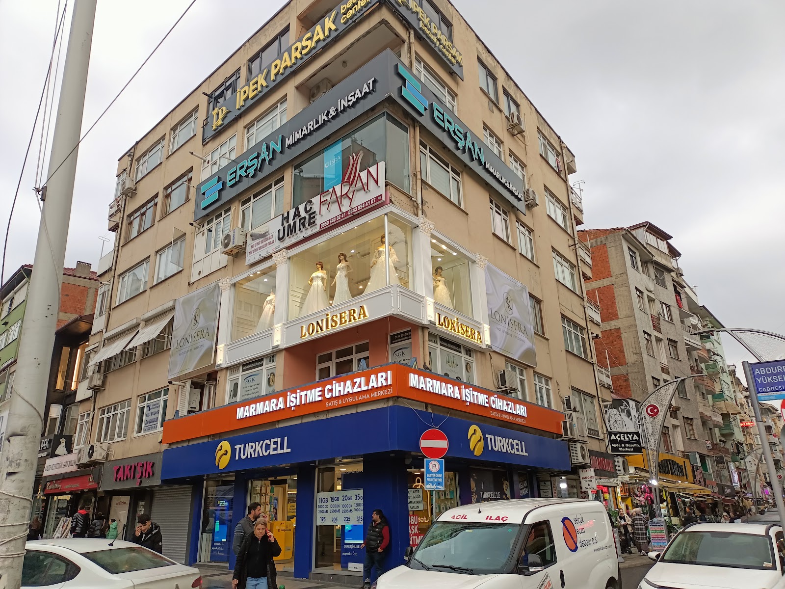 Lonisera Gelinlik kır düğünü mekanı — İzmit