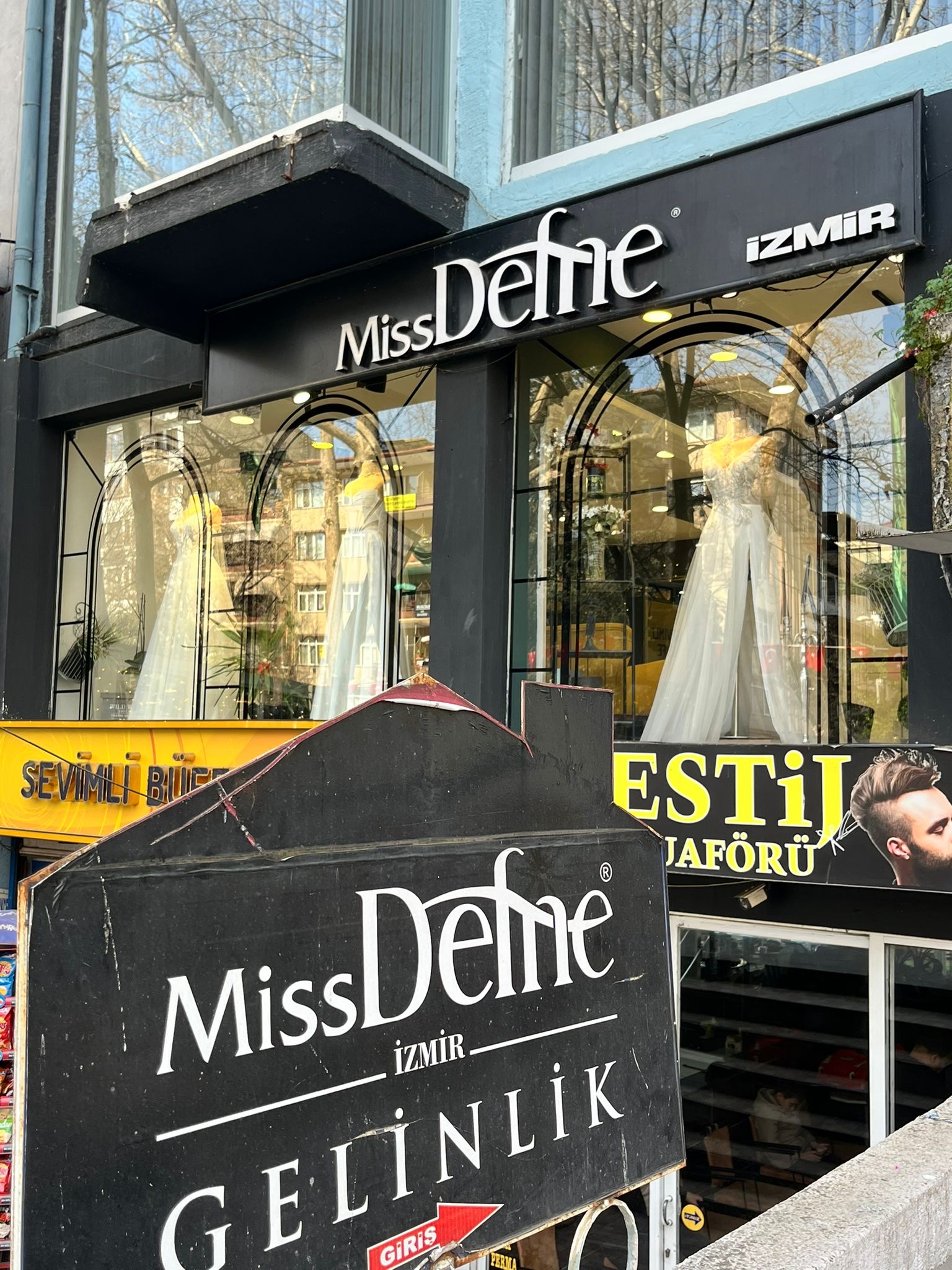 Miss Defne İzmit